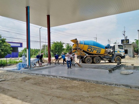 บริการเทพื้นคอนกรีต ชลบุรี